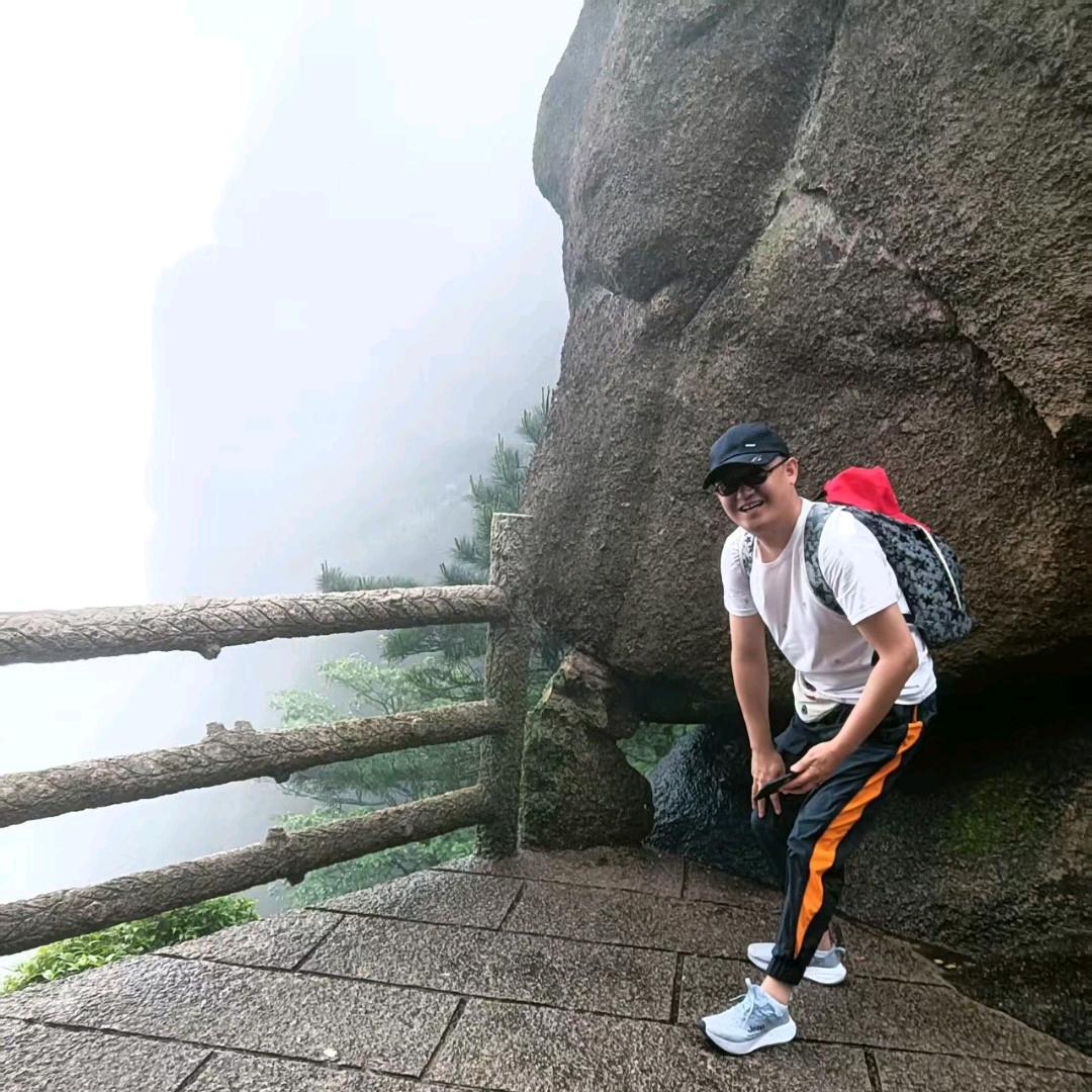 续上一根烟
