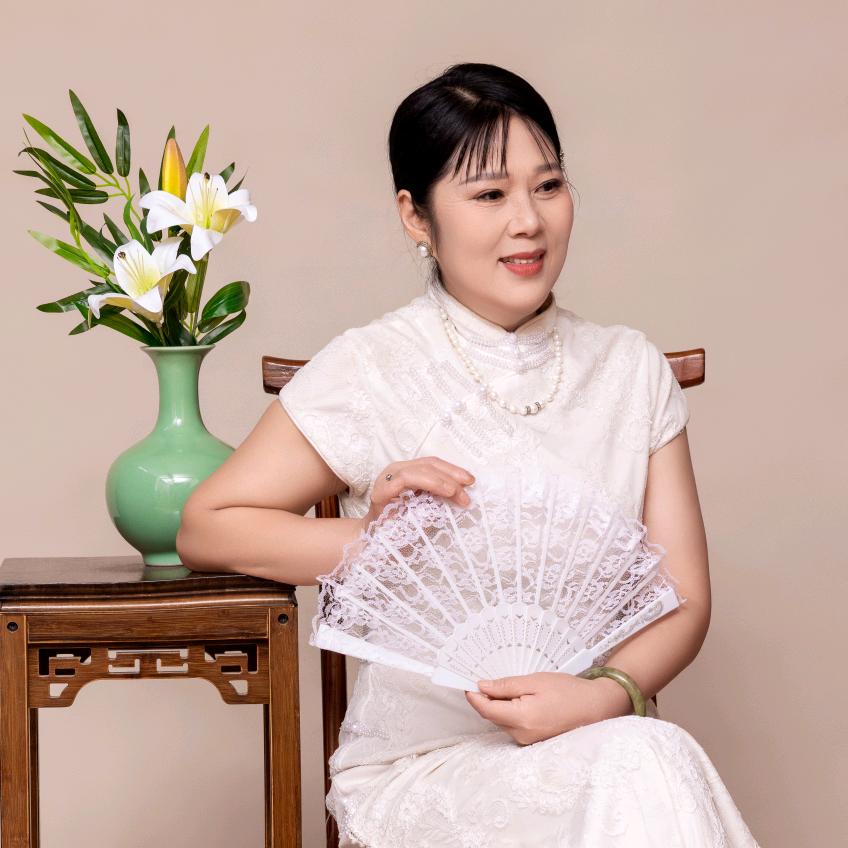 坚强的女人。