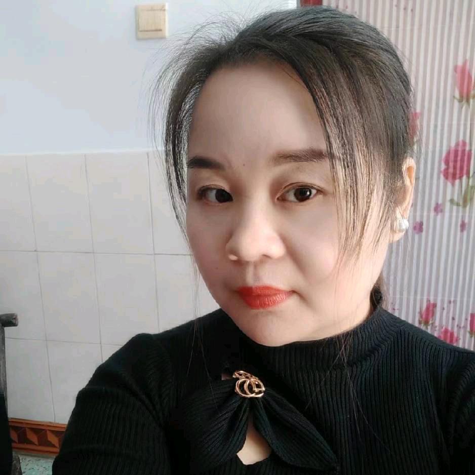 售房霞霞