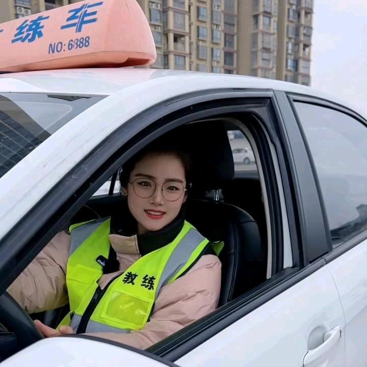 六安路通驾驶员服务有限公司