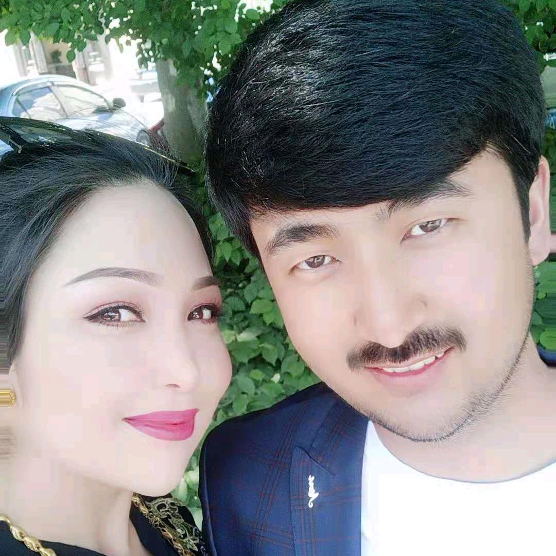 热比亚服装店1399999