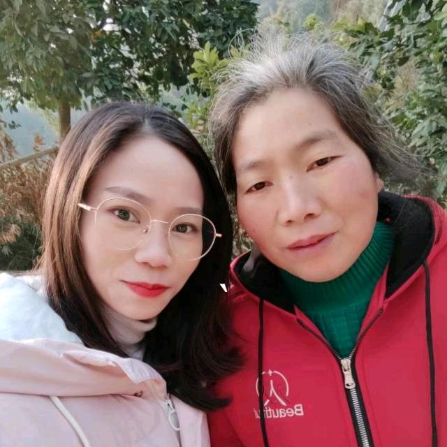 李仕蓉