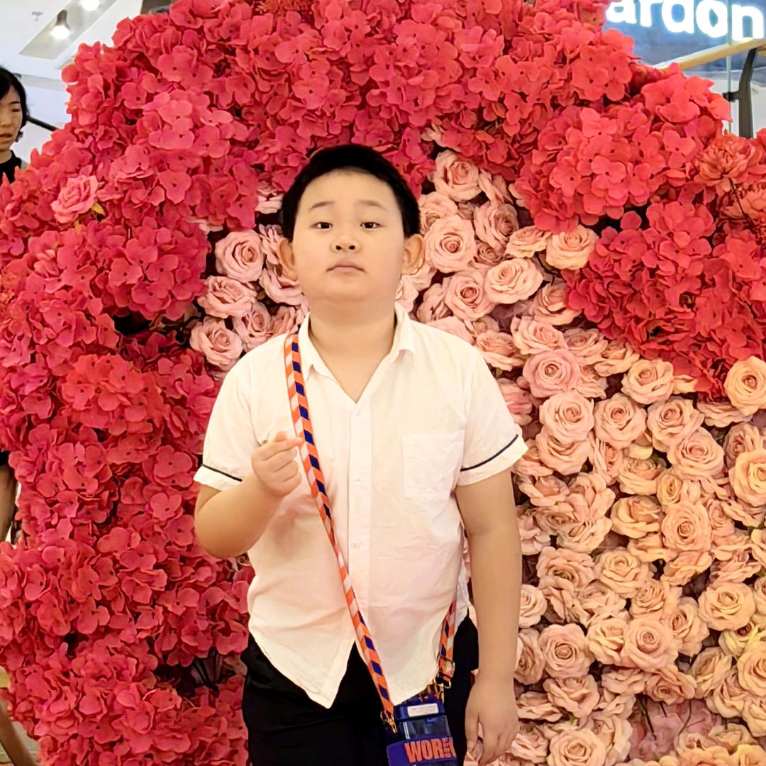 老王老刘和小王