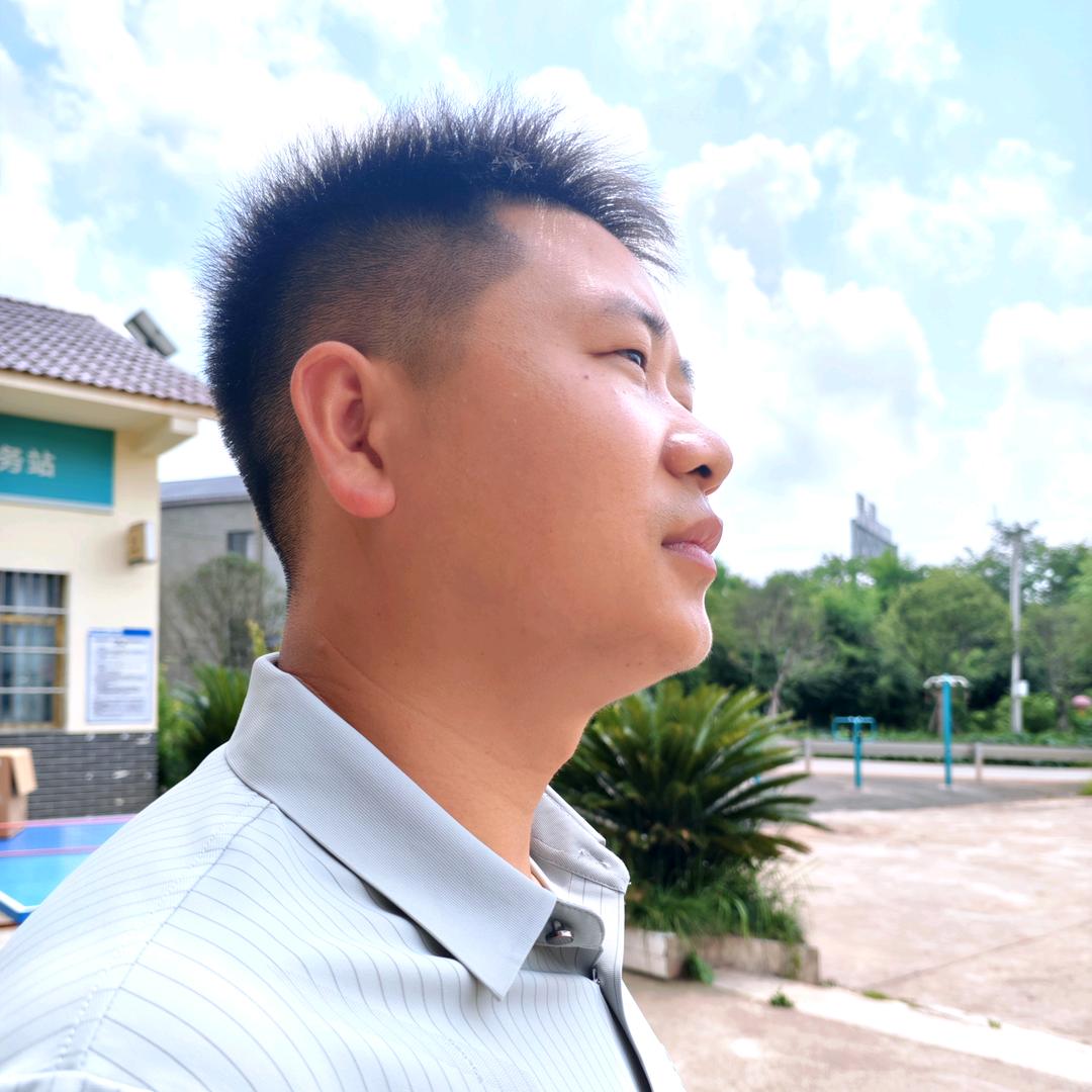 小黎村支书