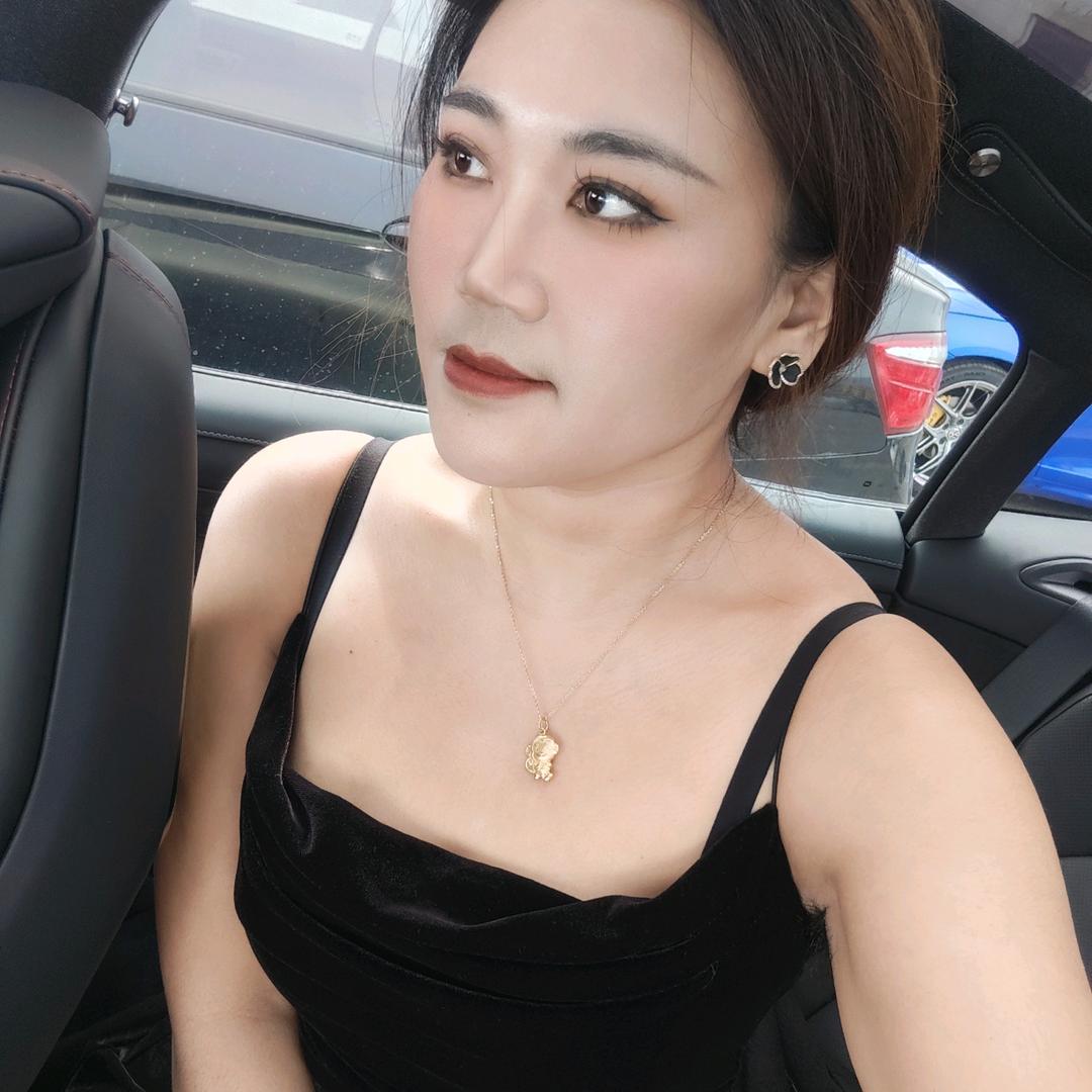 交城首家花式烤红薯=年年有超市老板娘