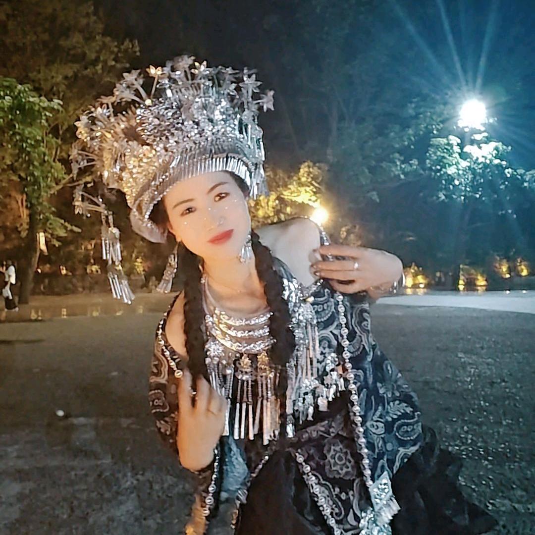 💞ღ᭄傻丫头᭄💞: