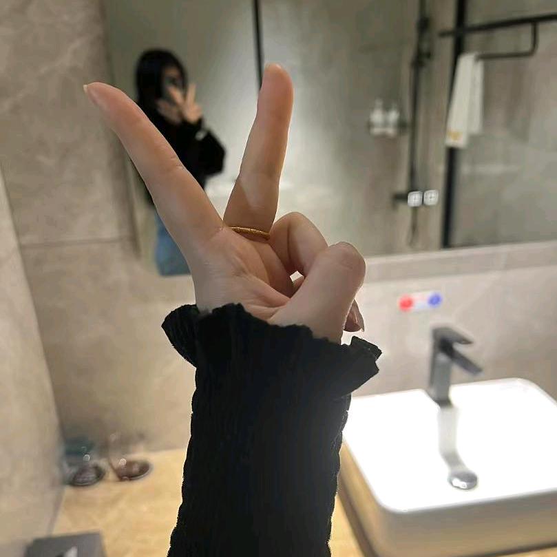 是玲宝吖