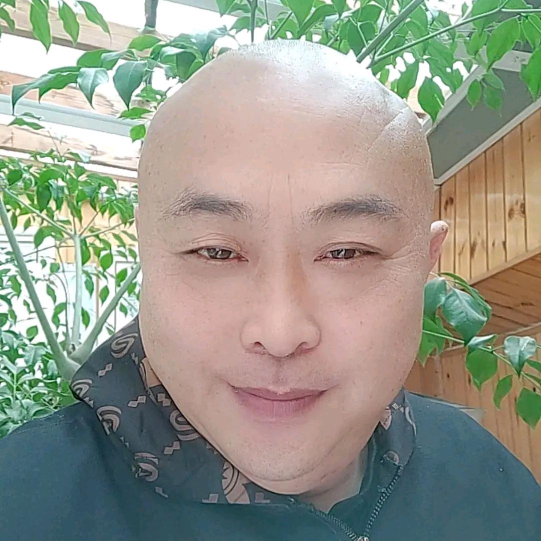 疯神龙@龙哥早：（7：56首播）