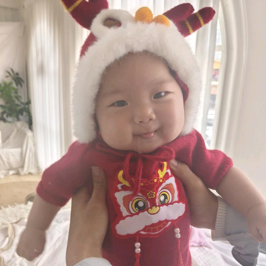 沐沐（00后宝妈）