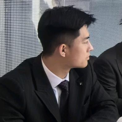 李亚男。