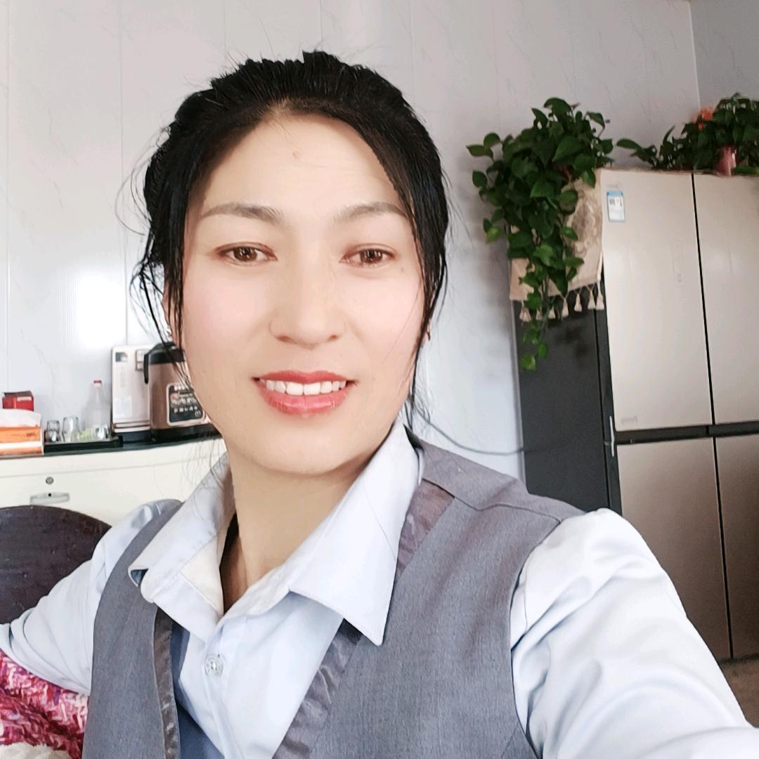 浅笑念伊人🥀