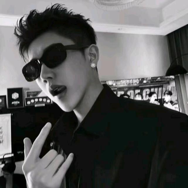 冷漠有洁癖的少爷对挑着粪担的我一见钟情