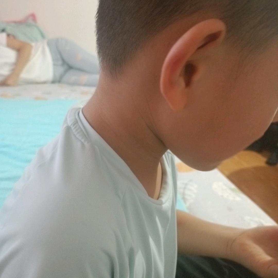 驸马/🔱