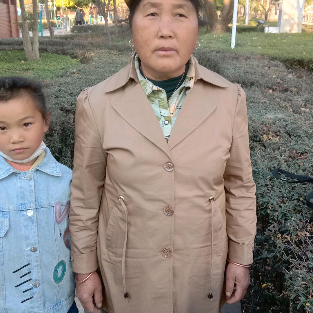 强颜欢笑