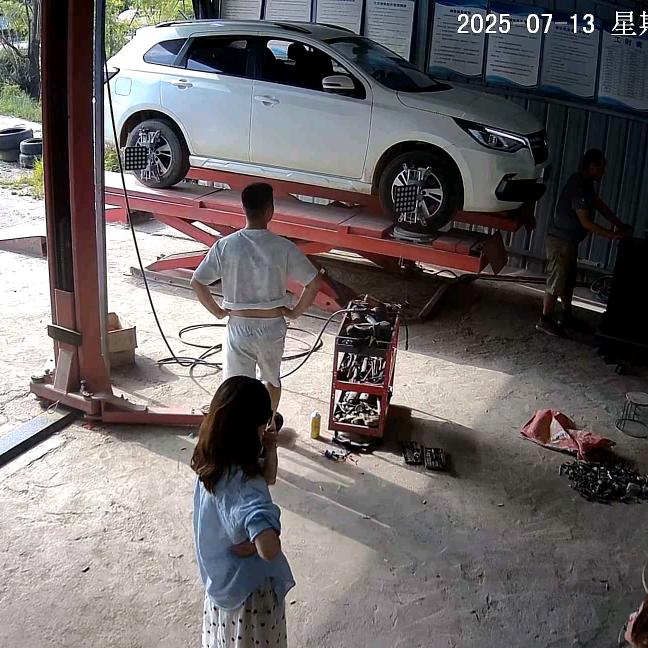 祁山胜达汽修四轮定位