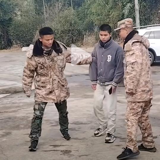 一磿繁华