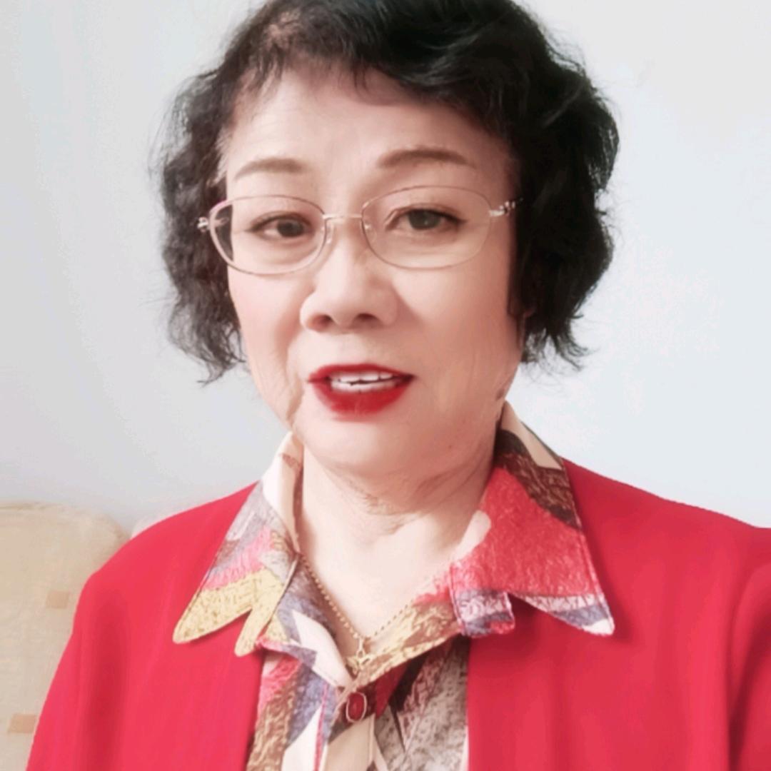 宝蛋奶奶晚上20：20分开播