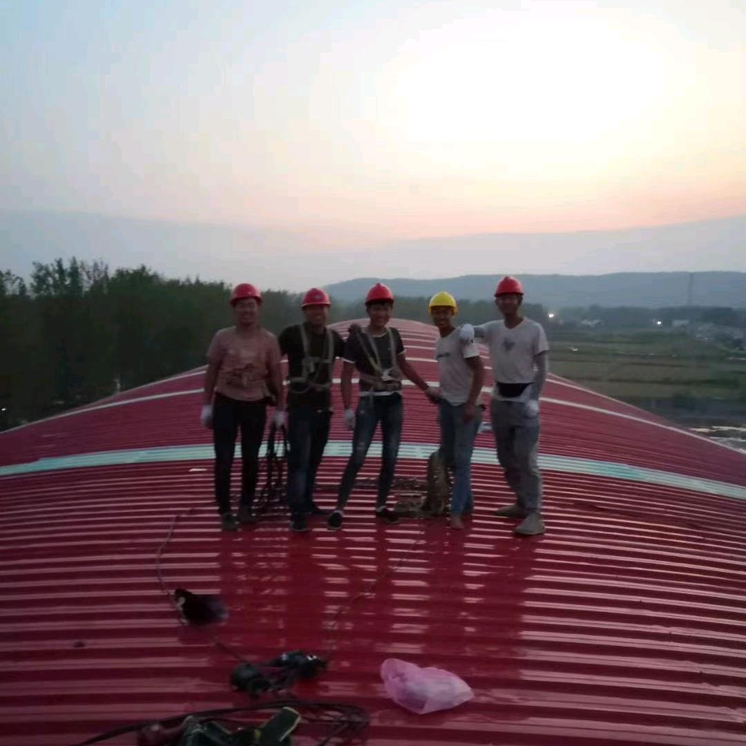 专业安装钢构房   活动板房