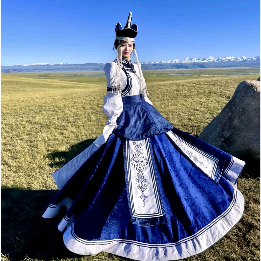 草原上的阿荣图雅