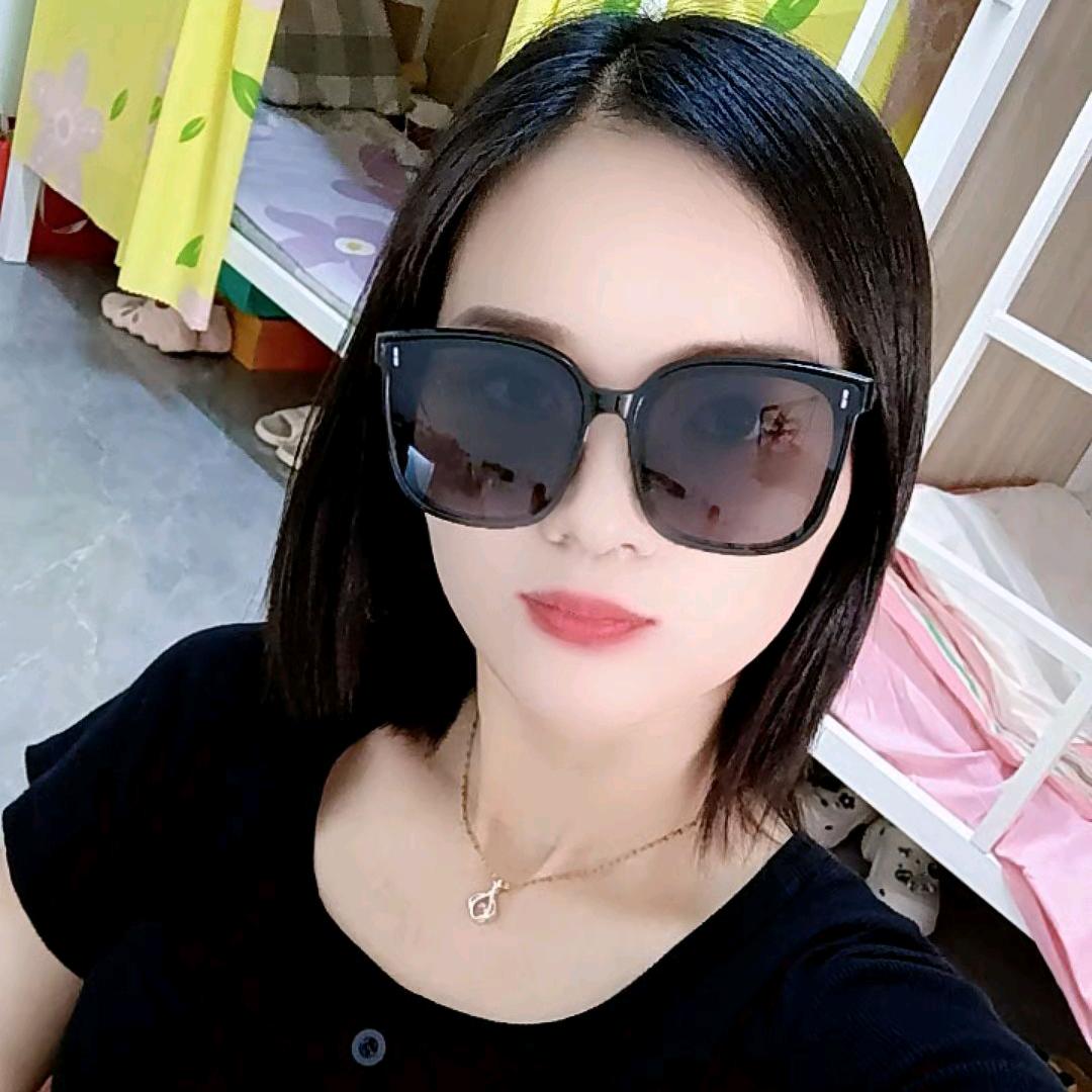 田～姐《商品在橱窗》