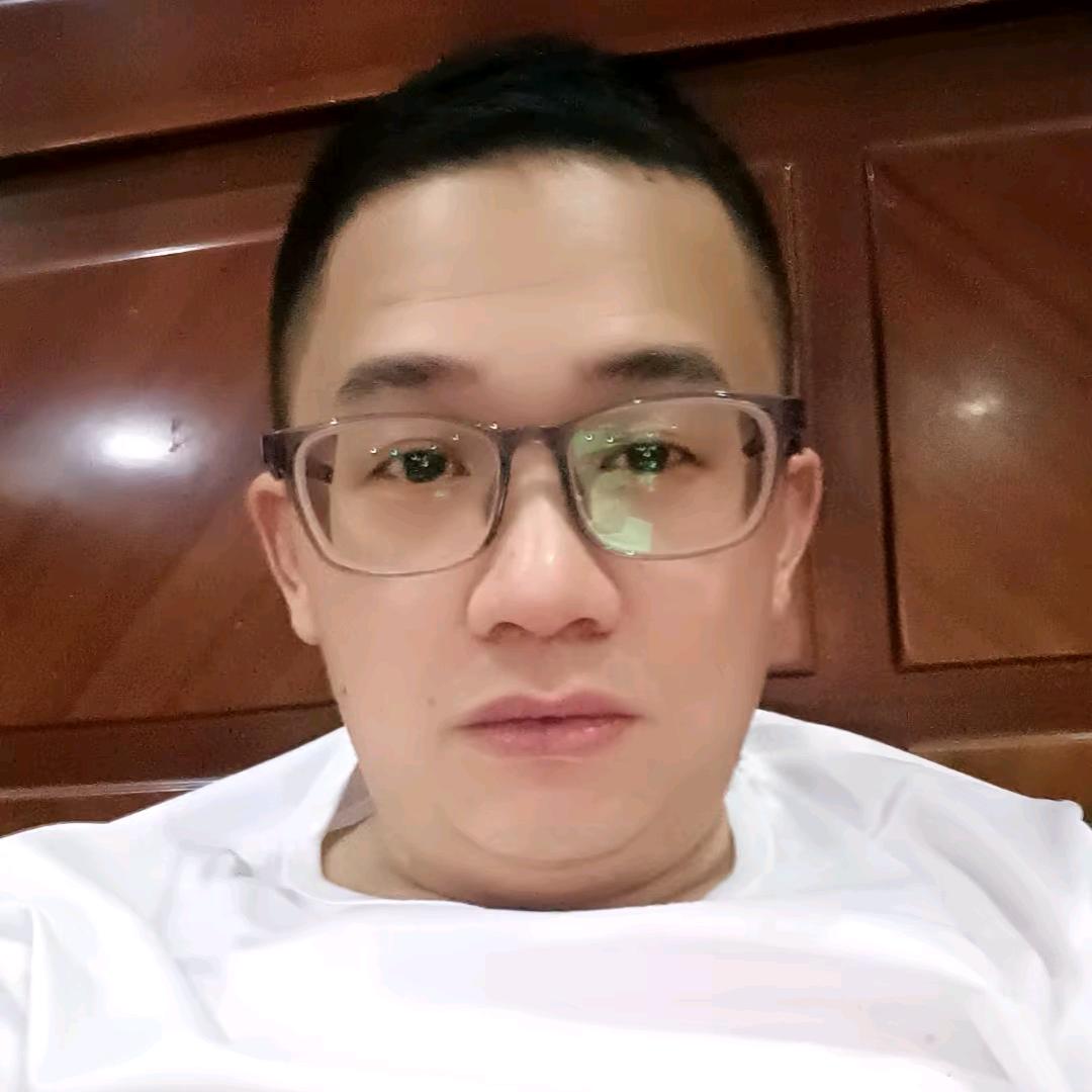 可怜的小猫猫