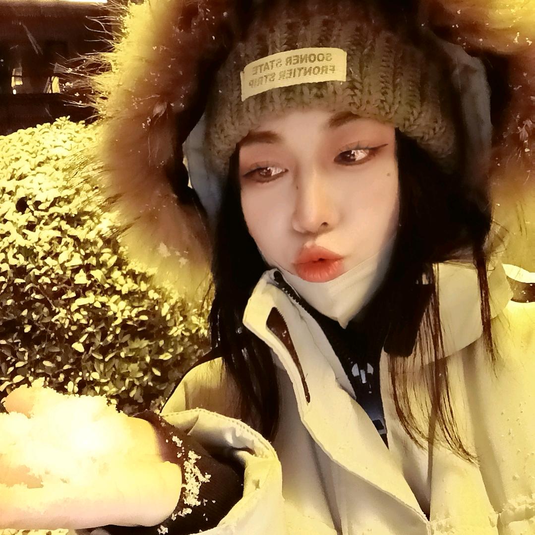 爱漂亮的大航航