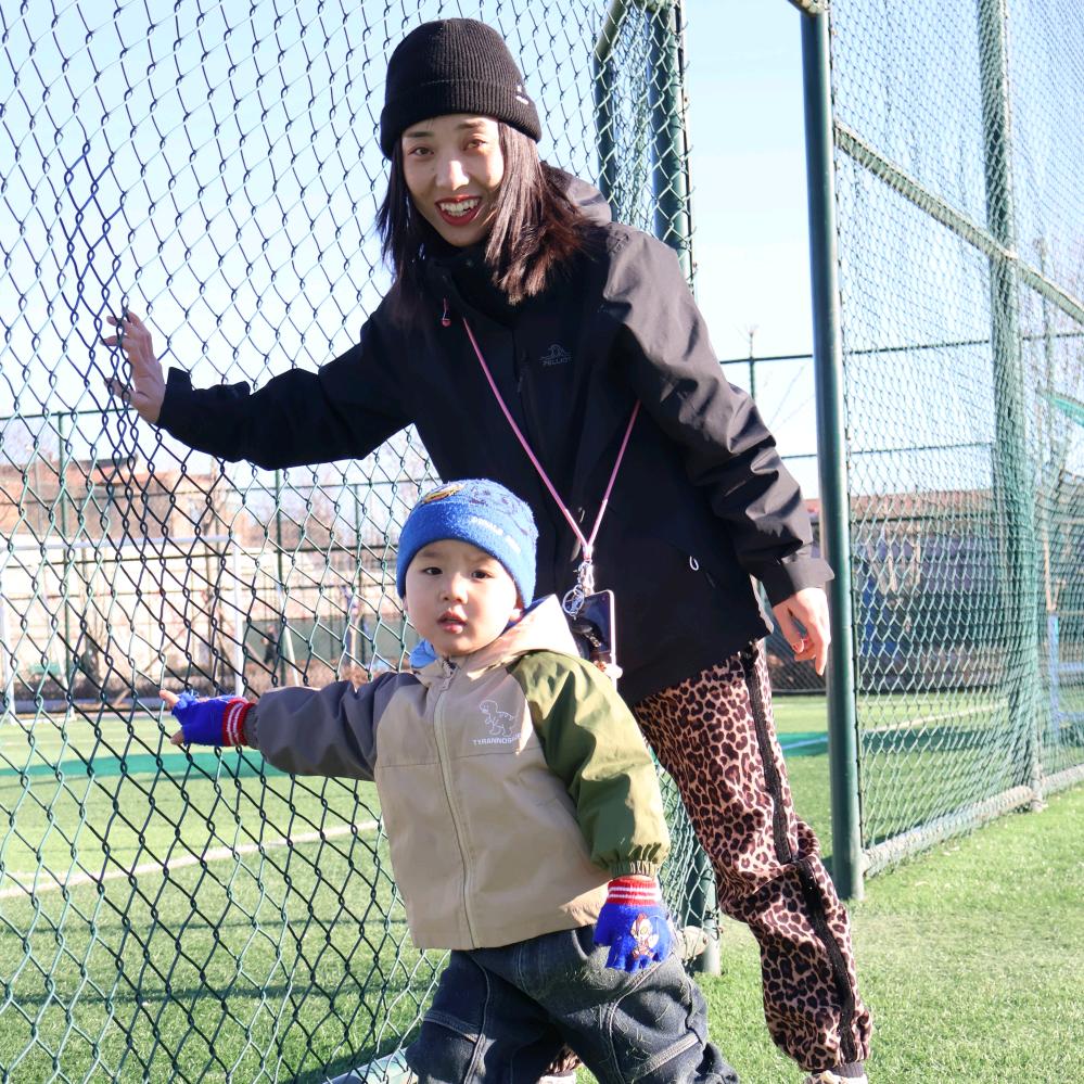 佳爷和她的畅宝（95年月嫂｜带娃追光版)