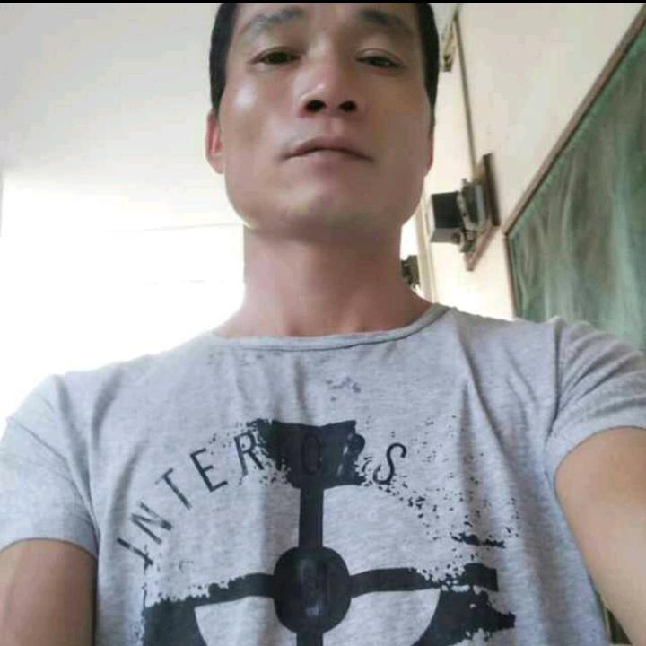 李云龙🐍头像