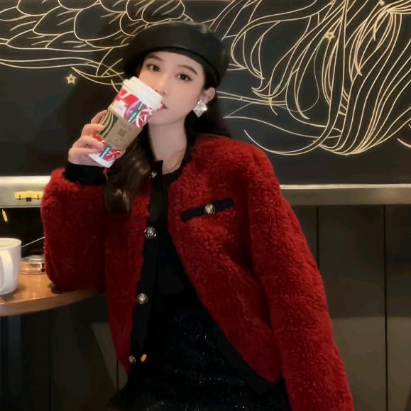 大李Dali～气质穿搭分享