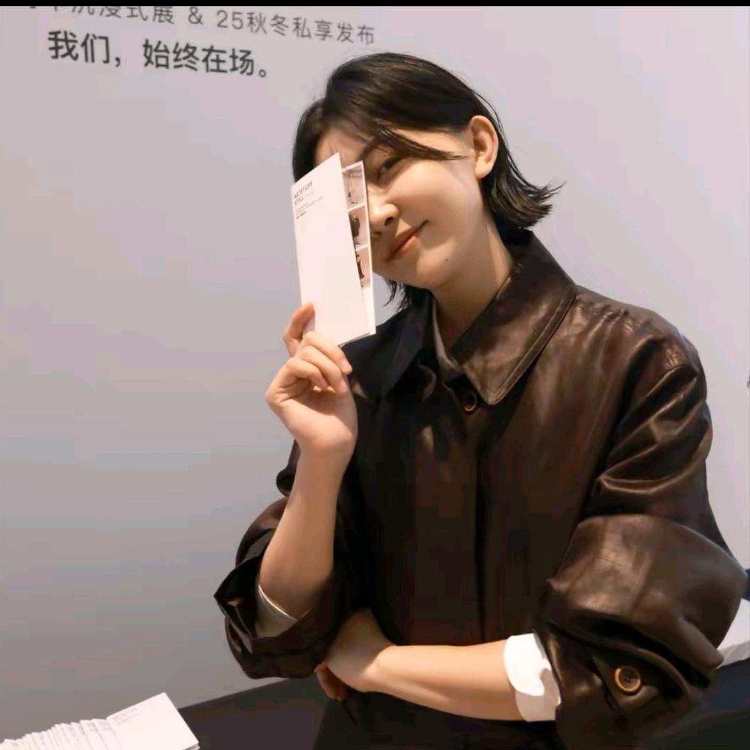 魏秀 WEI STUFF轻奢风穿搭