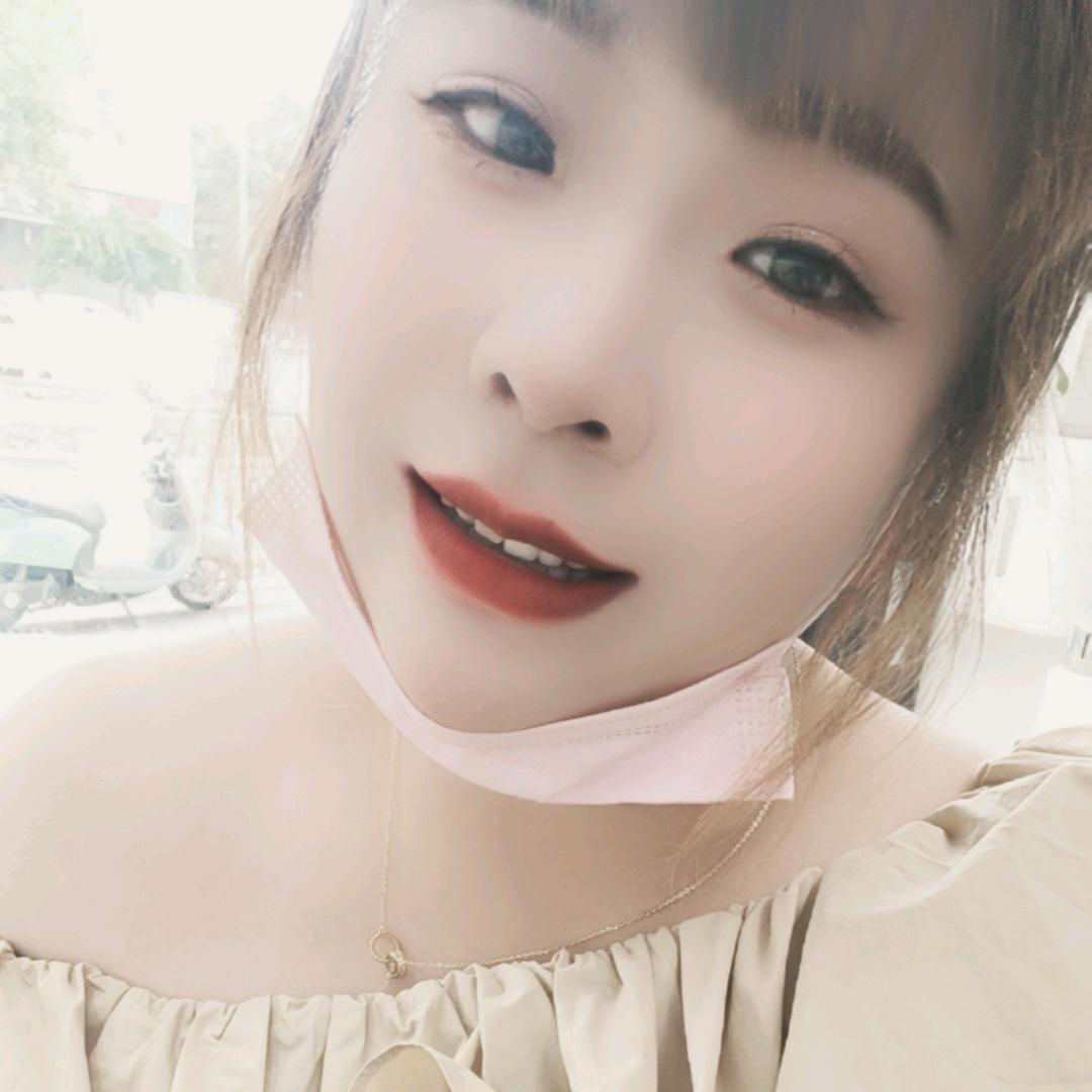 小眼睛的徐姐姐。