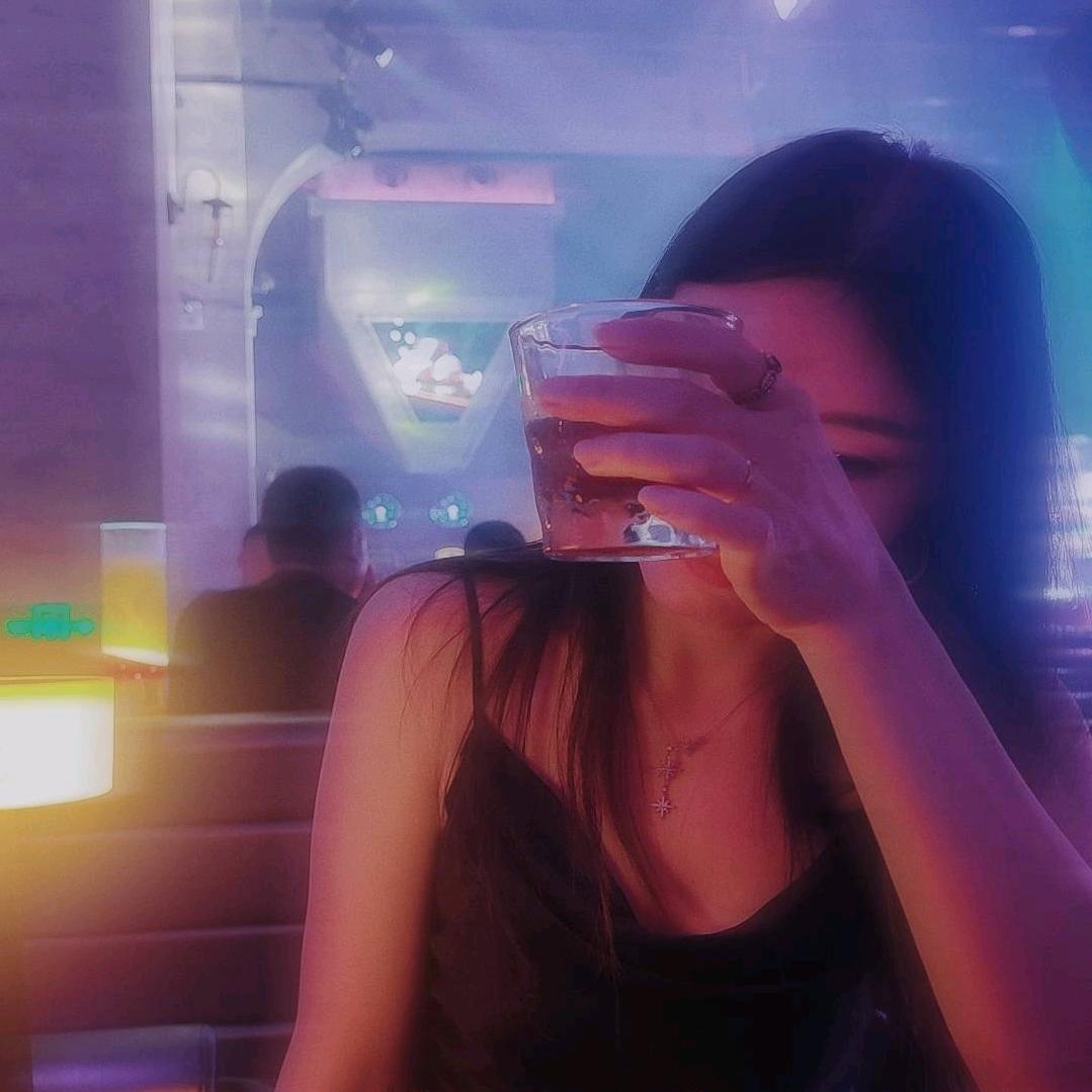 哇塞女青年