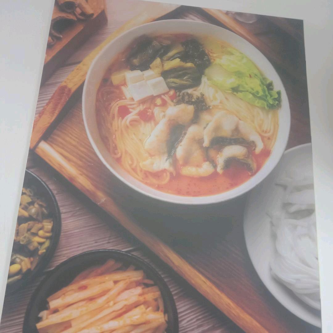 石马桃红西街1号湖南鱼粉店