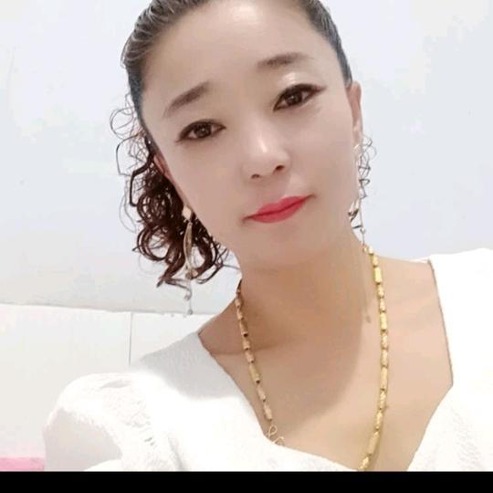 淡然🌹一笑