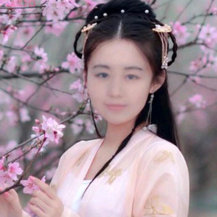 玥玥爱笑