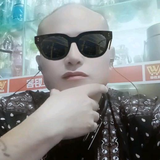 快乐靠自己。