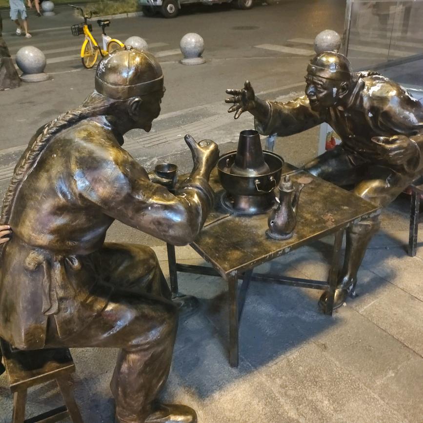 叼着香烟玩寂寞