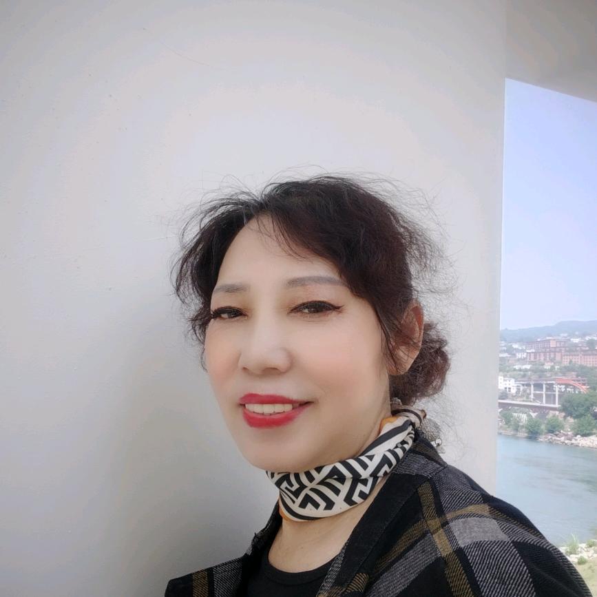 元气满满的大姐
