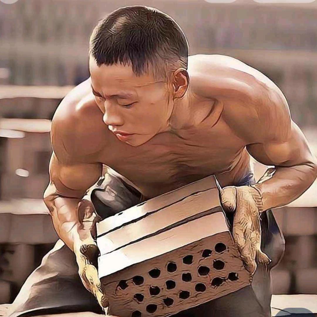 😊隔壁易叔叔💀