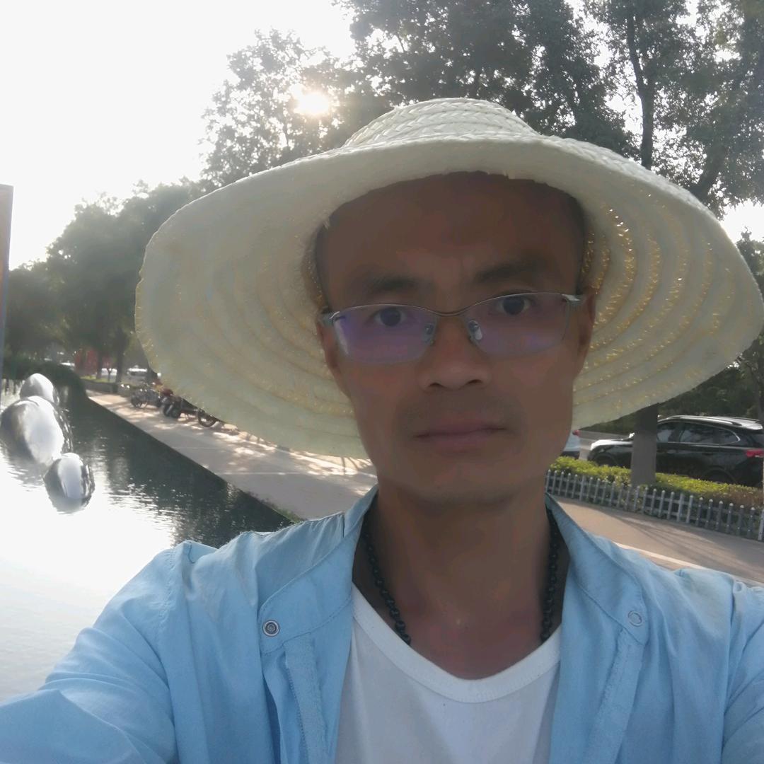 兵马俑旁的石榴生产基地