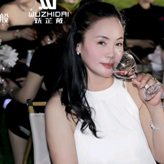 闪姐工厂企业店（已授权）大美老师
