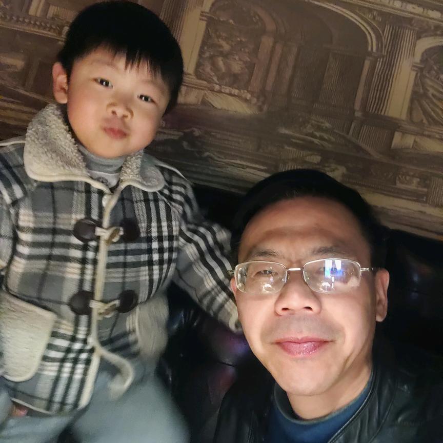 雅迪电动车_巴邱彭胜根