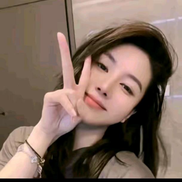 月月不吃鱼（私服穿搭）