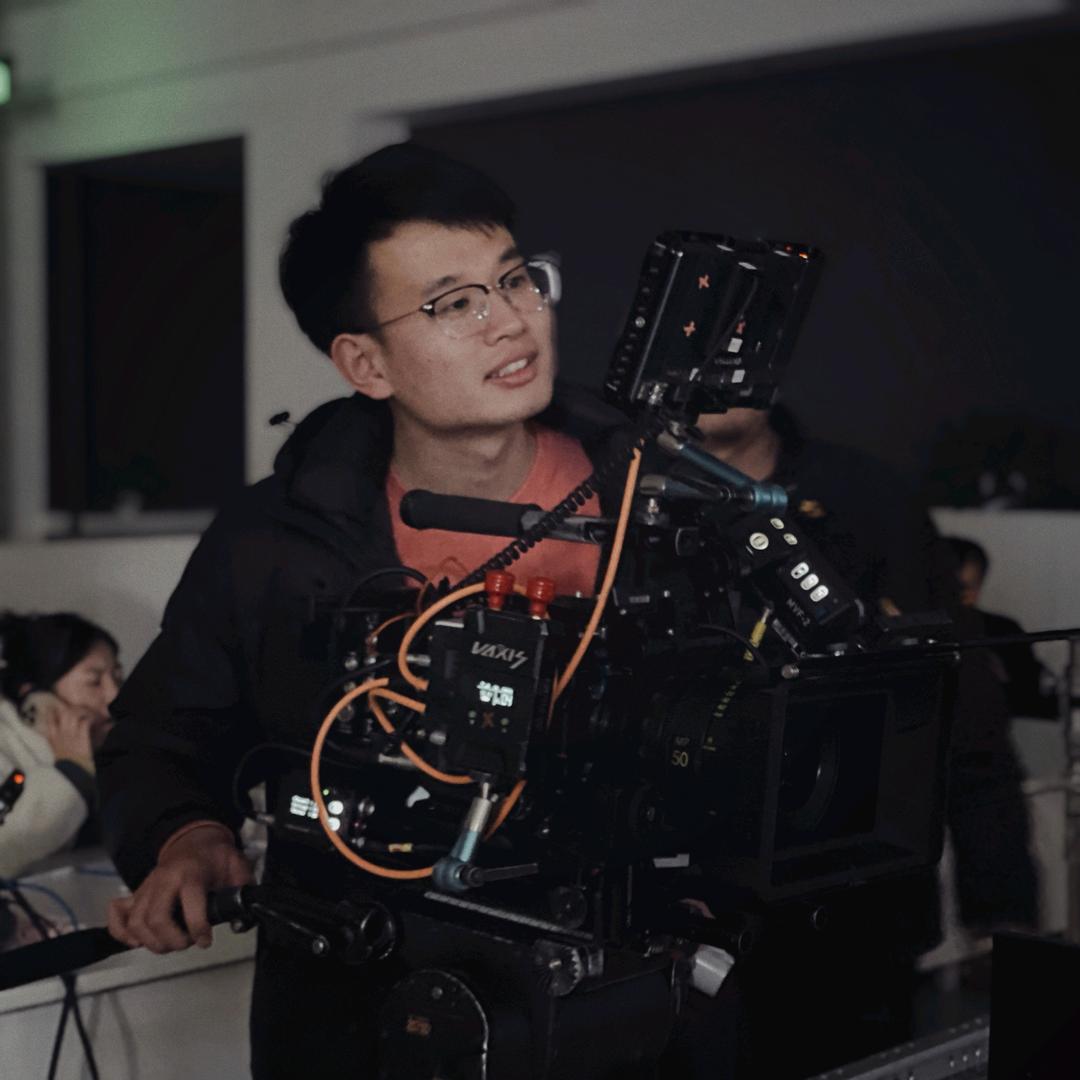 小康镜头中的故事