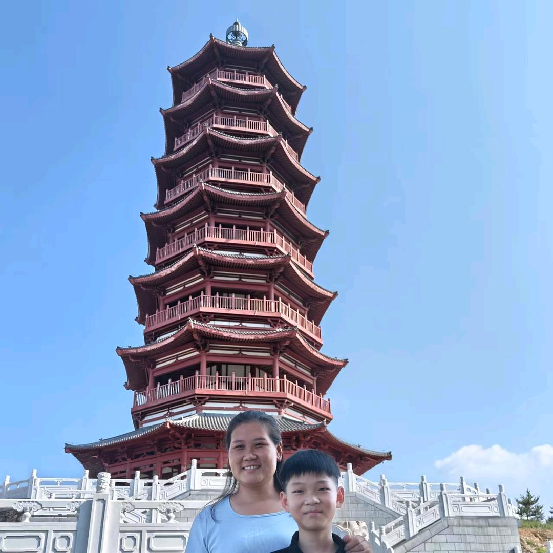 大量收购锯末.封边条末.出售木质颗粒