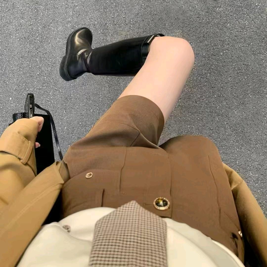 依依