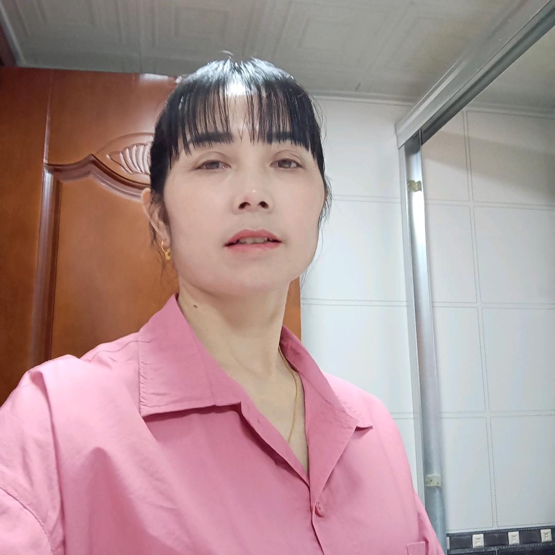 开心果，朋友们大家早上好，我是受伤的女人