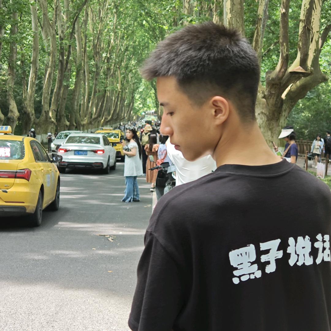 陈小默