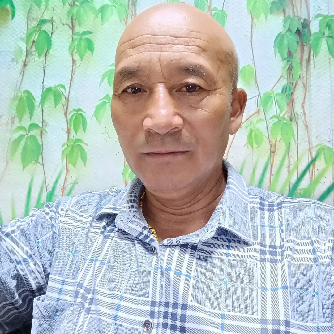 老王叉车搬运队