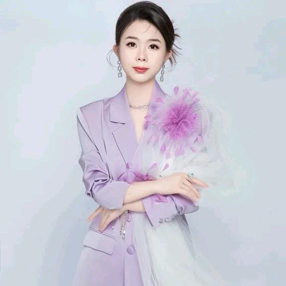 苗氏魔斑专业美容店(大世界二区店)官方号